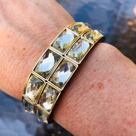 Gold-tone Statement Bracelet Clear Stones Stretch - Picture 4 of 4